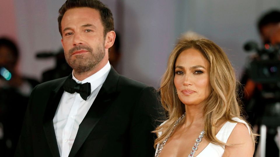 J.Lo Put Her and Ben Affleck’s Initials on Her Nails In the Cutest Mani Ever