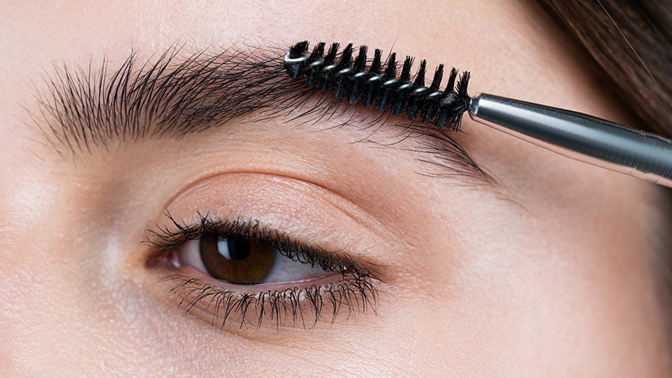 Hair Growth: This $10 Oil From Amazon Regrows Thinning Brows in a Week